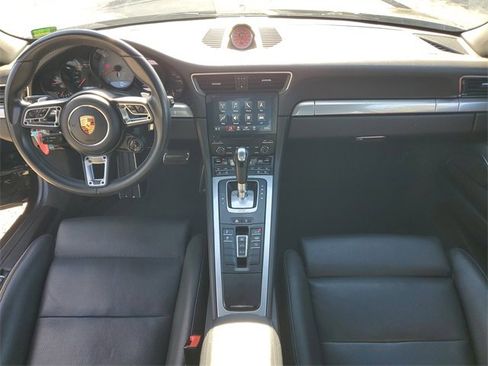 Used 2018 Porsche 911 Carrera S image 10
