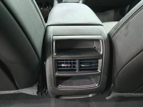 Used 2024 Cadillac XT5 Premium Luxury FWD image 18