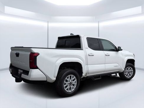 Used 2024 Toyota Tacoma SR5 w/ SR5 Upgrade Package RWD image 3