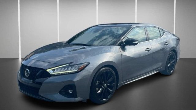Used 2021 Nissan Maxima SR w/ Sport Mat Group FWD image 13