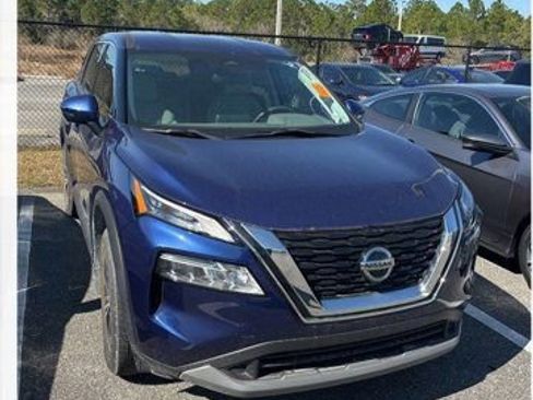 Used 2021 Nissan Rogue SV image 6