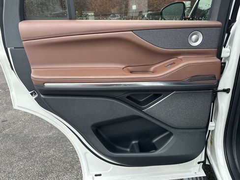 New 2026 Lincoln Navigator Reserve image 25