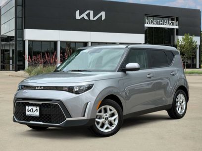 Certified 2025 Kia Soul LX