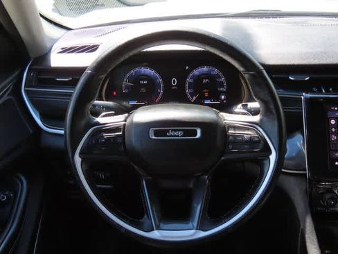 Used 2022 Jeep Grand Cherokee L Laredo w/ Luxury Tech Group I AWD/4WD image 20