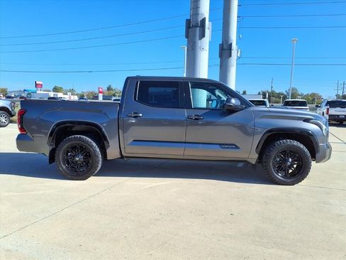 Used 2023 Toyota Tundra Platinum image 5