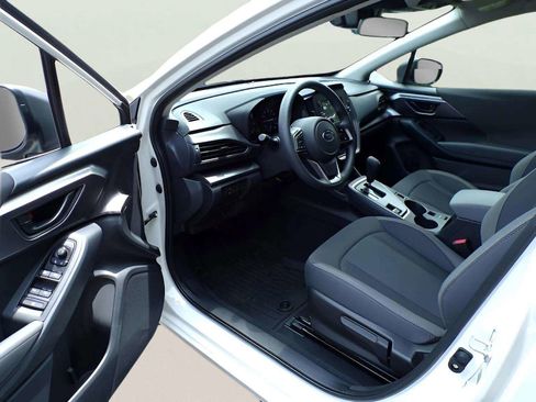 Certified 2025 Subaru Impreza 2.0i image 11