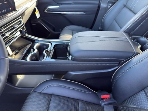 New 2026 Chevrolet Traverse High Country image 13