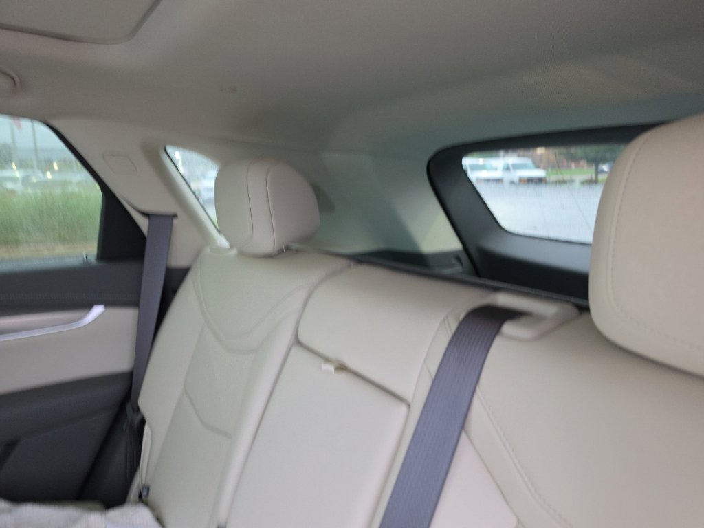 Certified 2024 Cadillac XT5 Premium Luxury w/ LPO, Floor Liner Package AWD/4WD image 6
