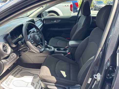 Used 2019 Kia Forte LXS image 12