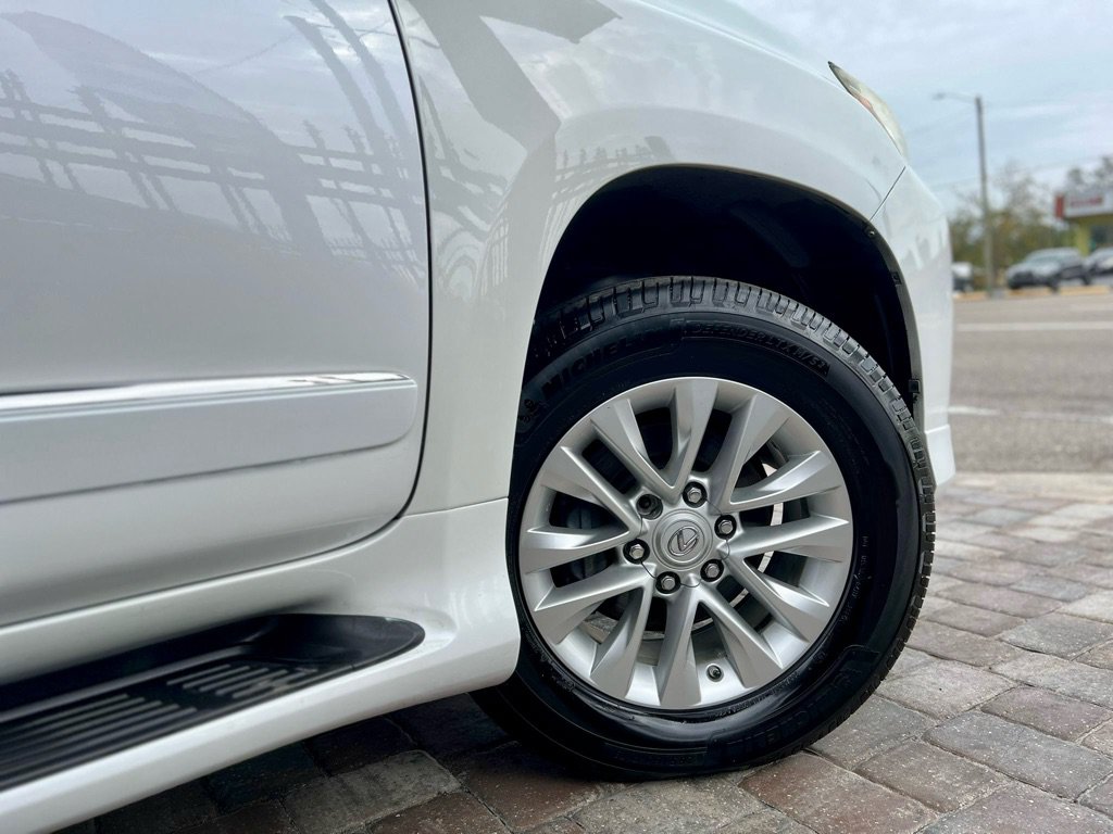 Used 2017 Lexus GX 460 Premium AWD/4WD image 9