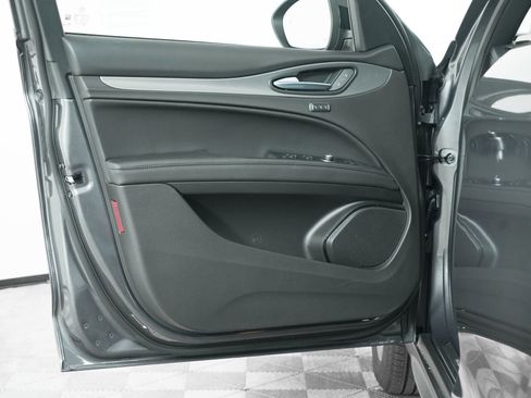New 2025 Alfa Romeo Stelvio Sprint image 25