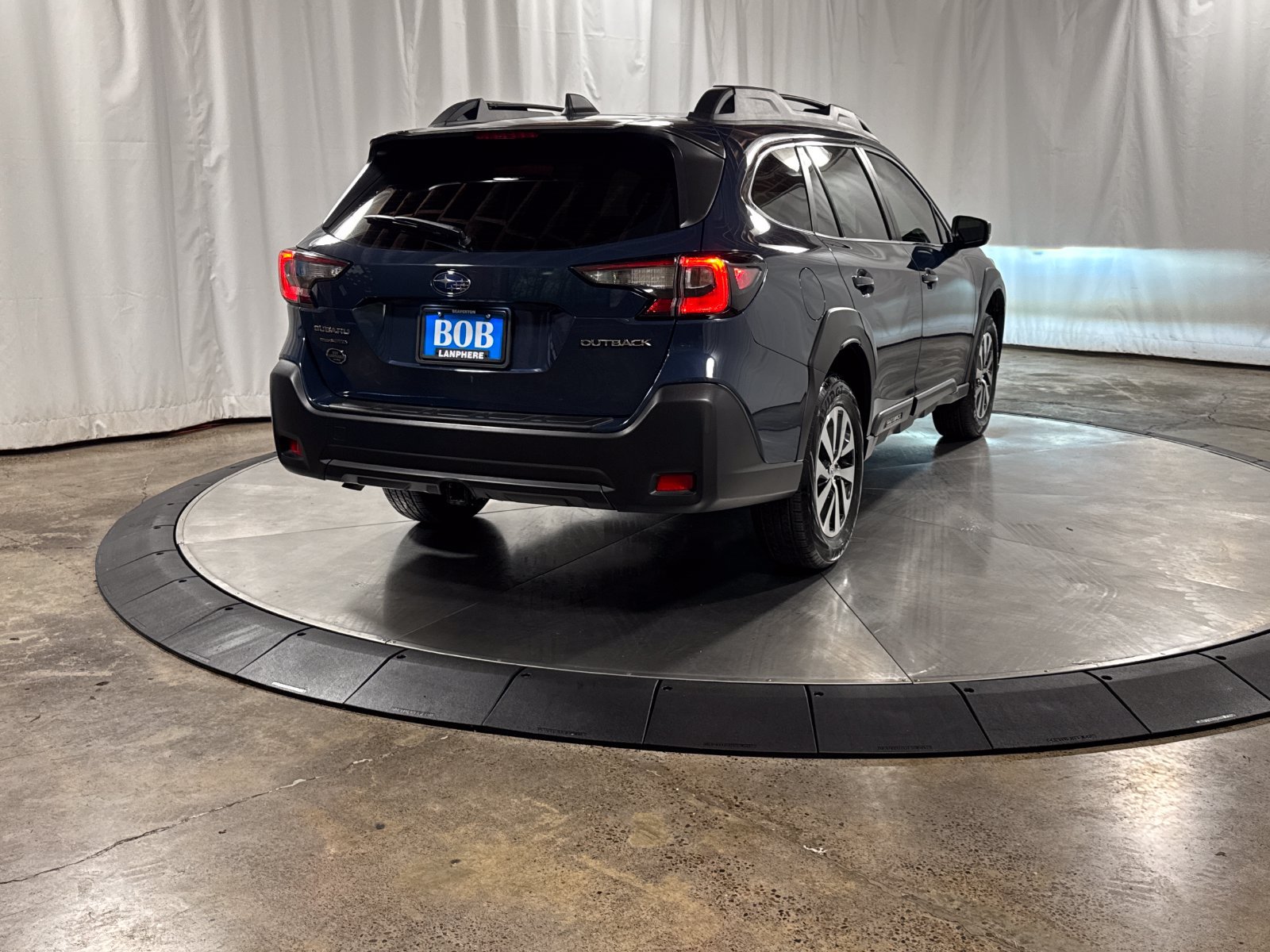 Used 2025 Subaru Outback AWD/4WD image 8