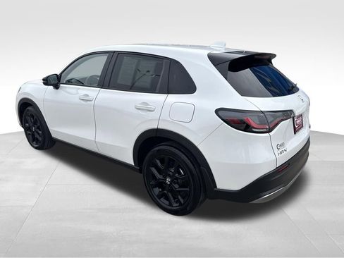 Certified 2025 Honda HR-V Sport image 4