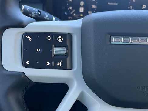 Used 2026 Land Rover Defender 110 S AWD/4WD image 17
