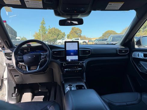 Used 2023 Ford Explorer ST w/ Equipment Group 401A AWD/4WD image 11