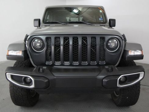Used 2021 Jeep Gladiator Overland AWD/4WD image 2