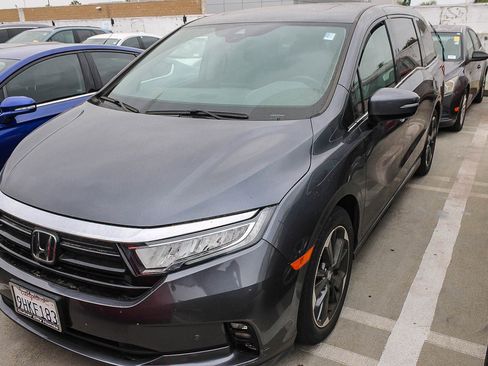 Used 2023 Honda Odyssey Elite image 6