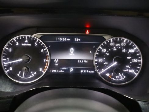 Used 2024 Nissan Pathfinder SV image 28