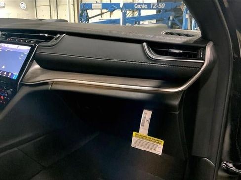 New 2025 Jeep Grand Cherokee L Limited w/ Trailer Tow Package image 49