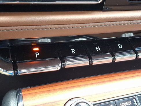 Certified 2024 Lincoln Aviator Reserve w/ Equipment Group 201A AWD/4WD image 15