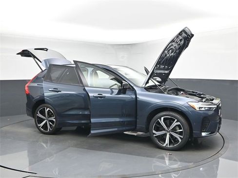 Used 2024 Volvo XC60 B5 Ultimate w/ Protection Package Premier image 53