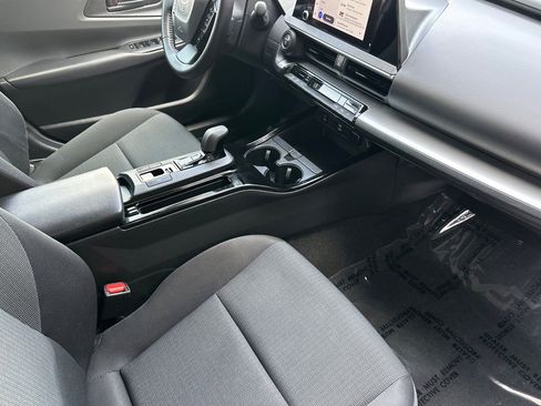 Used 2023 Toyota Prius LE image 17