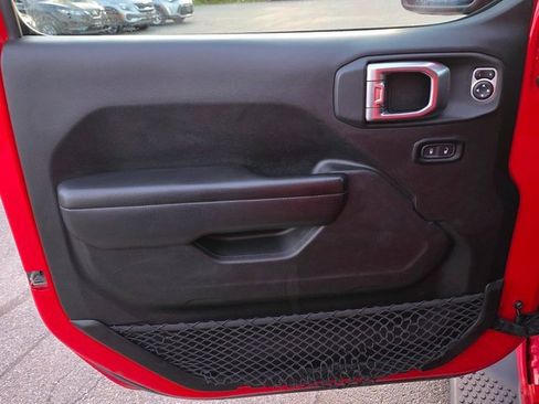 Used 2018 Jeep Wrangler Unlimited Sport S image 23