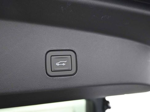 New 2026 Cadillac Lyriq V image 25