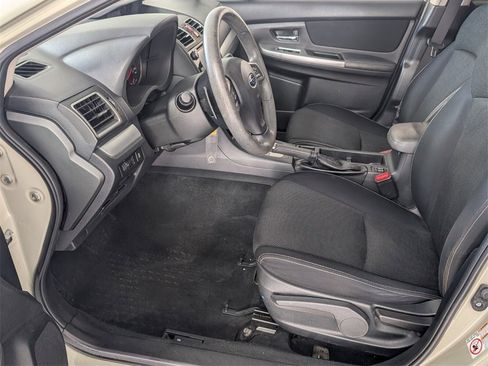 Used 2015 Subaru Crosstrek 2.0i Premium image 6