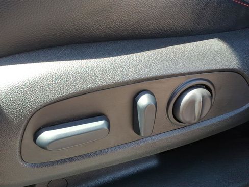 Used 2024 Chevrolet Equinox RS FWD image 21