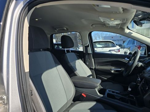Used 2017 Ford Escape SE image 11