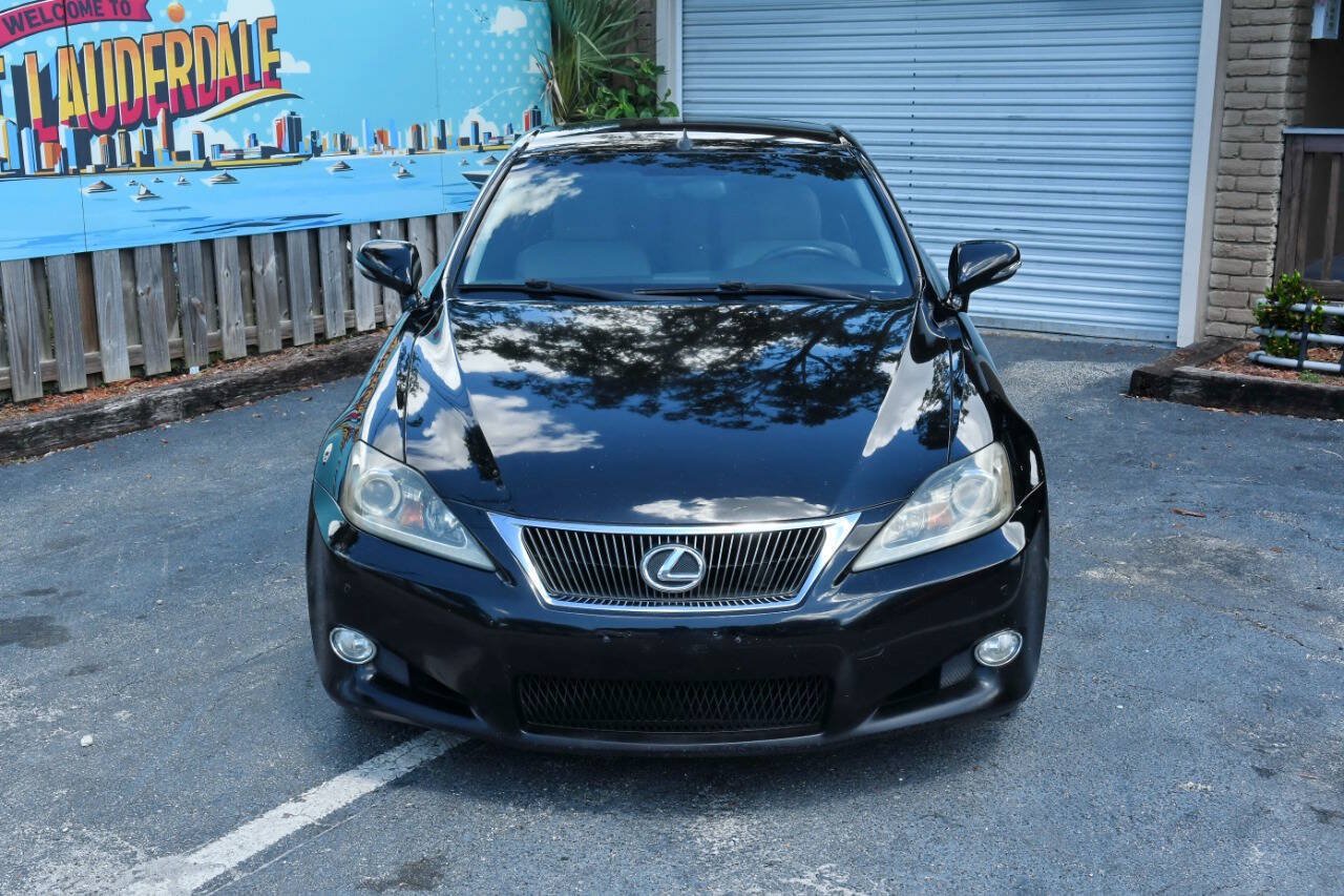 Used 2011 Lexus IS 350C w/ Luxury Pkg RWD image 2