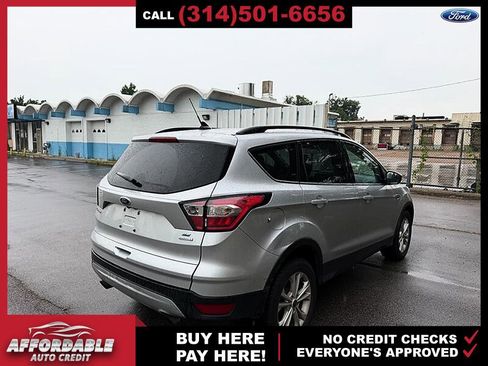 Used 2018 Ford Escape SE w/ SE Sync 3 Package FWD image 6