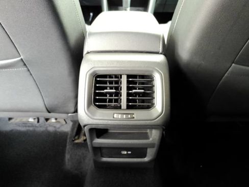 Used 2022 Volkswagen Taos SEL w/ Panoramic Sunroof Package FWD image 23