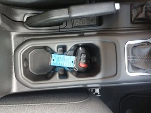 New 2025 Jeep Gladiator Sport image 33