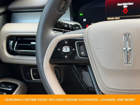Used 2022 Lincoln Aviator AWD w/ Premium Package image 16