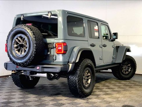 Used 2024 Jeep Wrangler Unlimited Rubicon 392 image 7