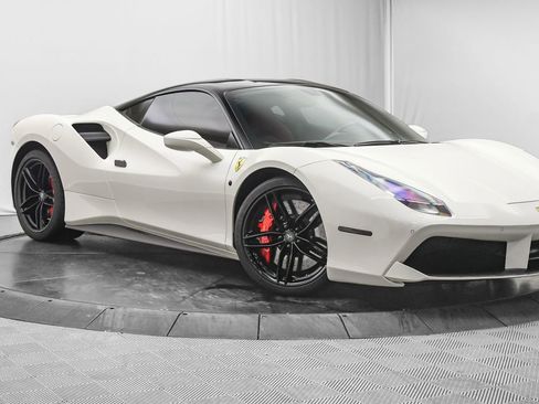 Used 2016 Ferrari 488 GTB image 2
