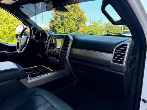 Used 2019 Ford F350 Platinum w/ Platinum Ultimate Package AWD/4WD image 25