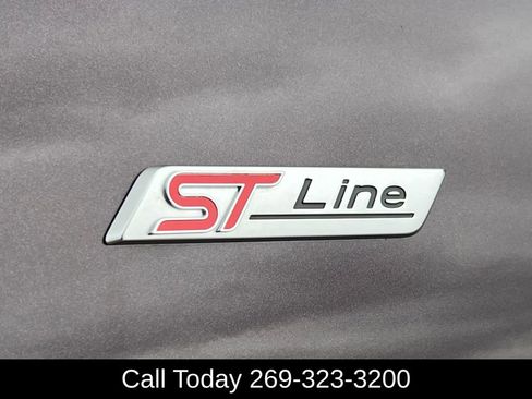 Used 2023 Ford Escape ST-Line Elite image 2
