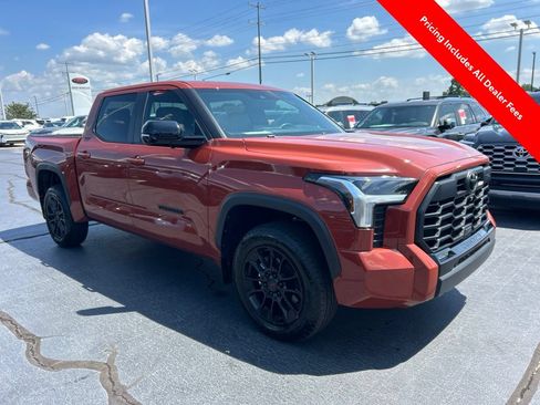 Used 2025 Toyota Tundra Limited w/ TRD Off-Road Package AWD/4WD image 21