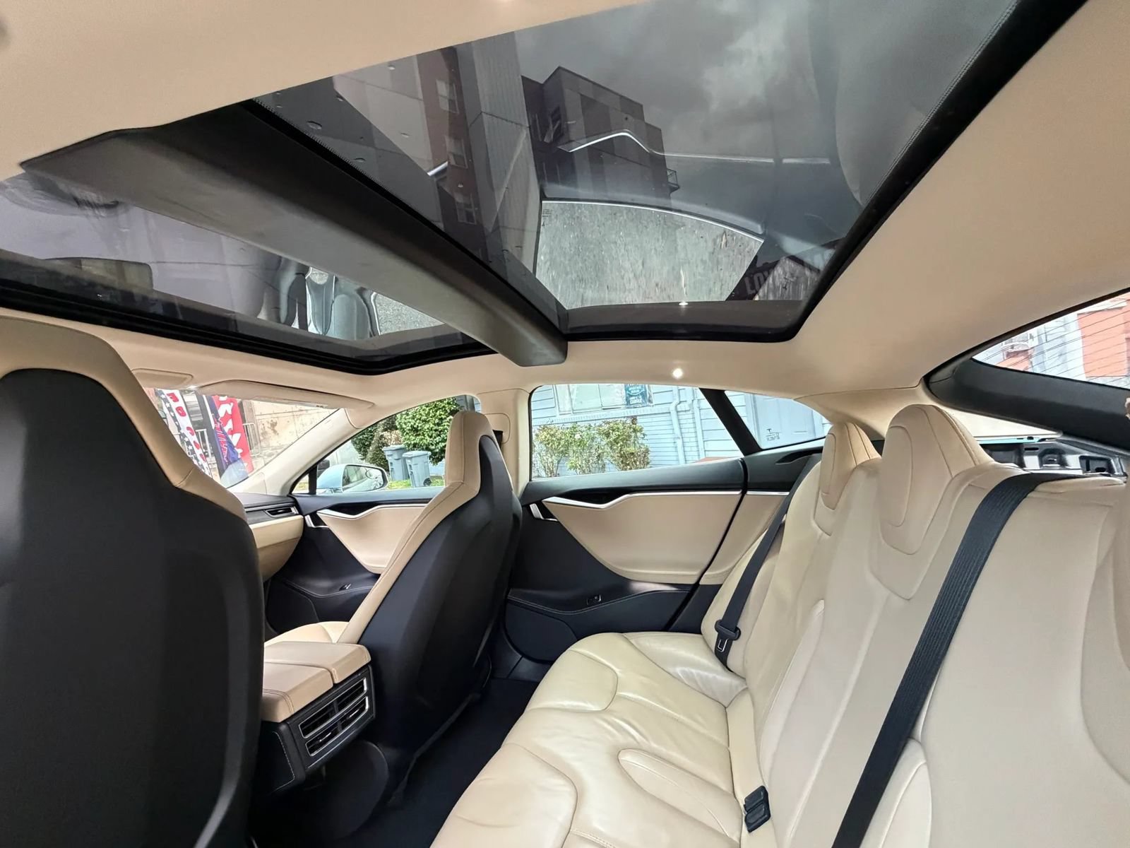Used 2014 Tesla Model S 85 RWD image 31