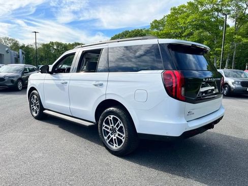 Certified 2025 Ford Expedition Active AWD/4WD image 14