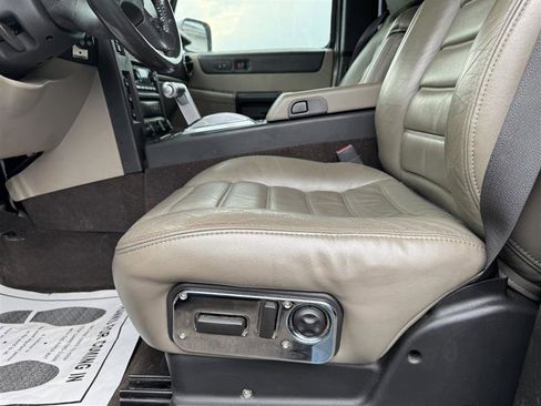 Used 2005 HUMMER H2 SUT w/ Preferred Equipment Group image 34