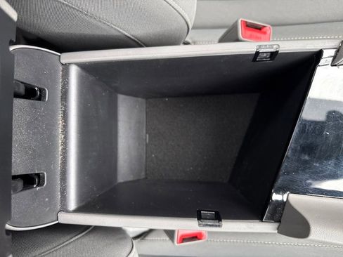 Used 2025 Hyundai Elantra SEL image 29