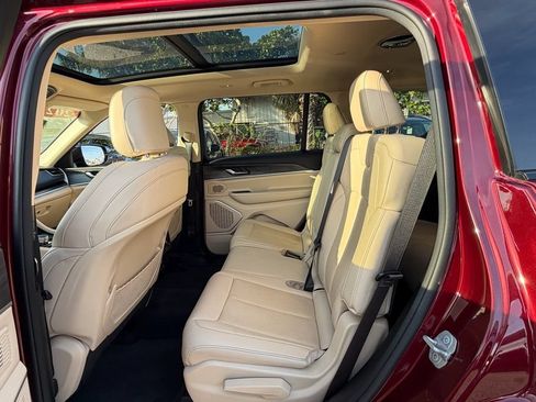 Used 2021 Jeep Grand Cherokee L Limited RWD image 9