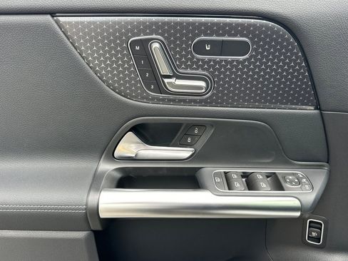 Used 2026 Mercedes-Benz GLA 250 250 image 13