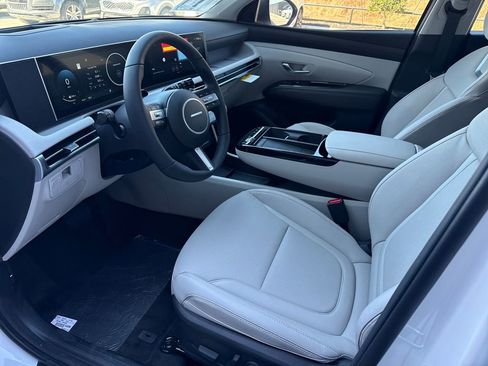 New 2026 Hyundai Tucson Limited image 13