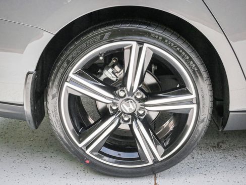 Used 2024 Honda Accord Sport image 13