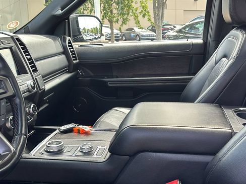 Used 2021 Ford Expedition Limited AWD/4WD image 23